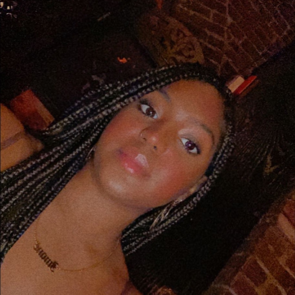 Meet your Posher, Imane